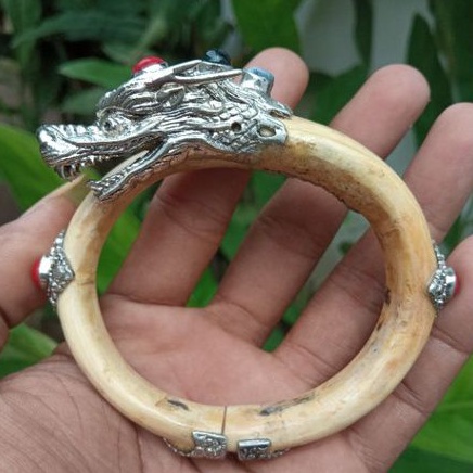 gelang/Gelang akar bahar/Gelang akar bahar putih/Gelang akar bahar ukir naga/gelang pria