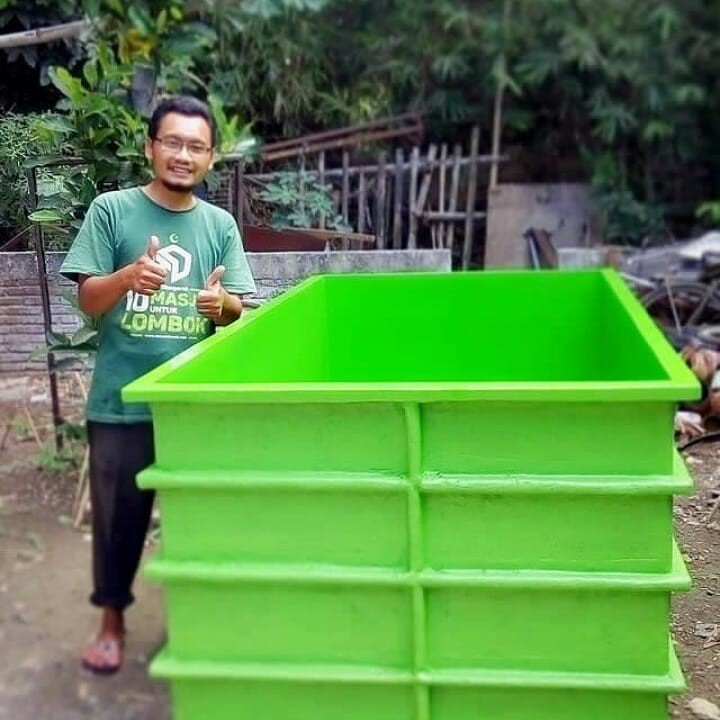 Bak fiber polos untuk kolam ikan ukuran  200 x 100 x 80 cm