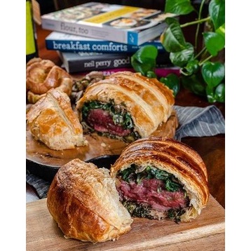 

BEEF WELLINGTON - ROAST MENU DFGH5136