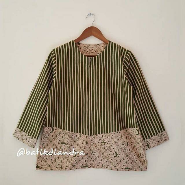 Naraya Blouse by Diandra Batik