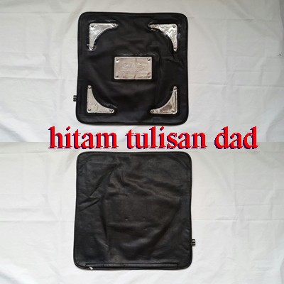 Sarung Bantal Kulit Dad