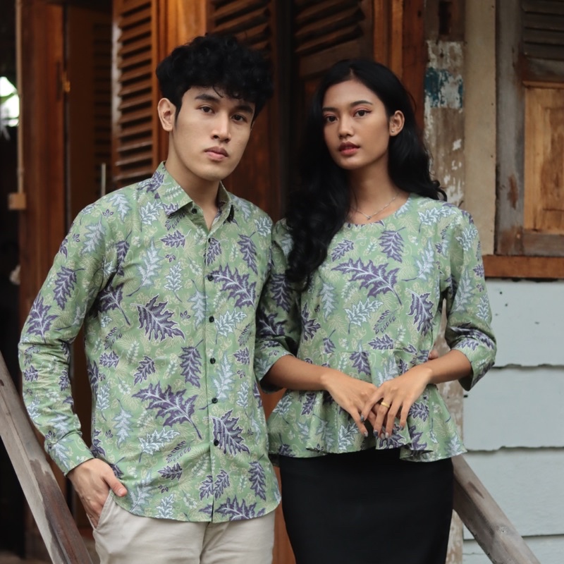 Batik Couple Pria dan Wanita Set Pasangan Warna Hijau Sage Pre Order 7 hari