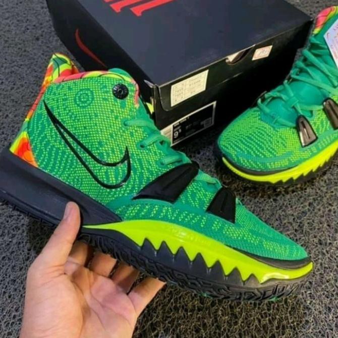 sepatu basket nike kyrie 7 weatherman green