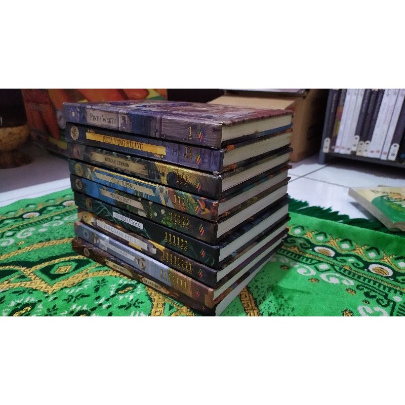 [PRELOVED] Ulysses Moore 1-9 set terjemahan booked
