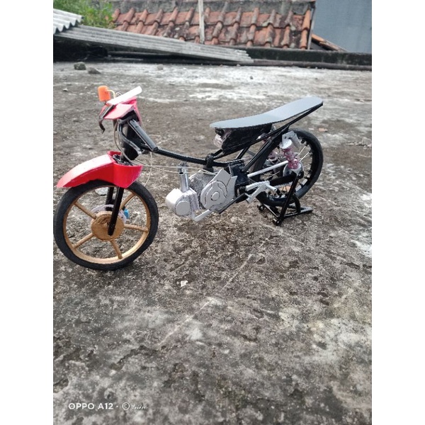 Diecast miniatur motor drag sleep engine