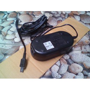 Promo Adaptor Charger  Handycam JVC AP V14E  11v 1A Original buat JVC EVERIO Limited
