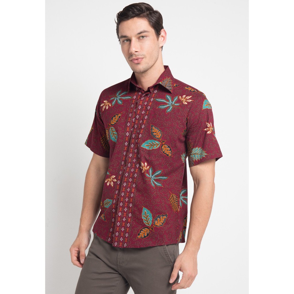 Kemeja Batik Pria ArjunaWeda Ukel Daun Merah