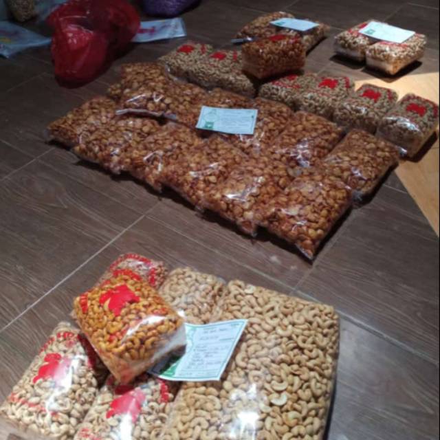 

Kacang mede Wonogiri