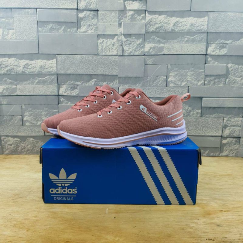 Sepatu Kets Adidas Neo Zoom wanita terbaru. Grade Ori ukuran 36-40