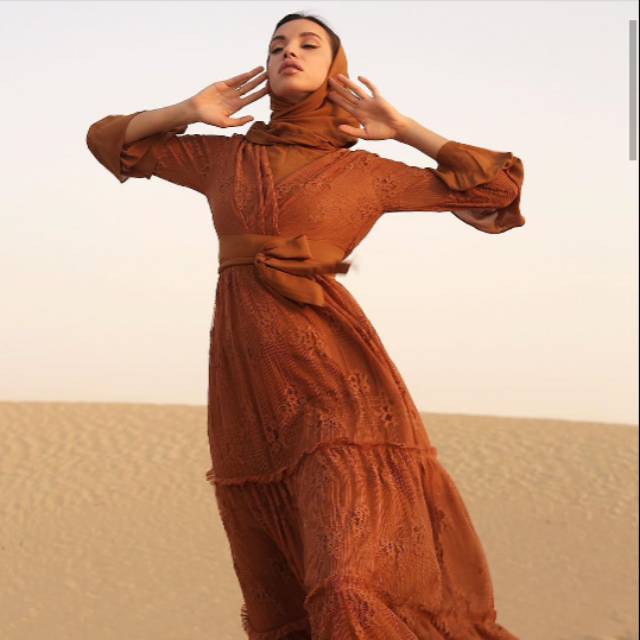 lady brocade by kinarascarves