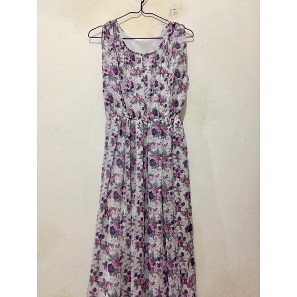 Preloved Dress / Gaun Putih