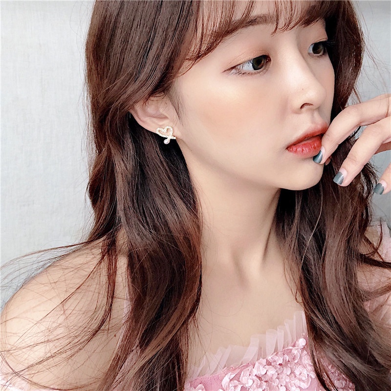 Sweet love pearls Korean personality irregular heart-shaped diamond earrings 210807