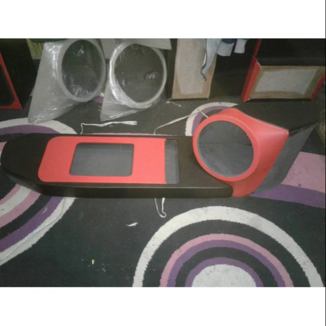 Box Sudut Custom Subwoofer plus Tempat Power Unit Calya Sigra