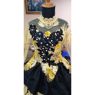 Prelove gaun pengantin warna hitam gold