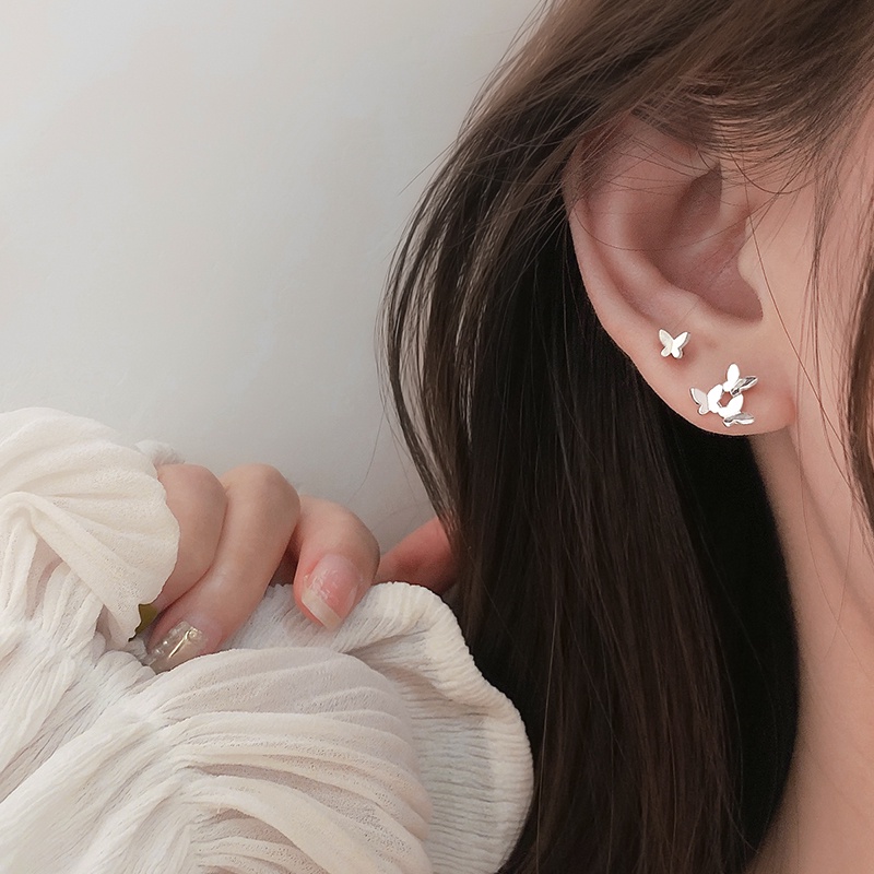 1 Pasang Anting Stud Bentuk Kupu-Kupu Bahan S925 Silver Anti Alergi Untuk Wanita