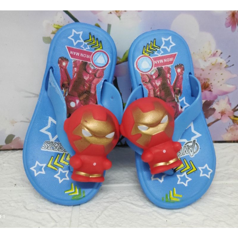 SANDAL ANAK IMPORT 24-29 Dengan motif iron man bisa bunyi nyit nyit