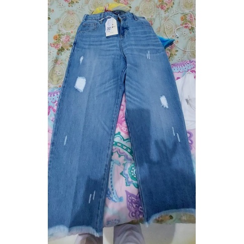 celana panjang jeans boyfriend brand Famoush by C2