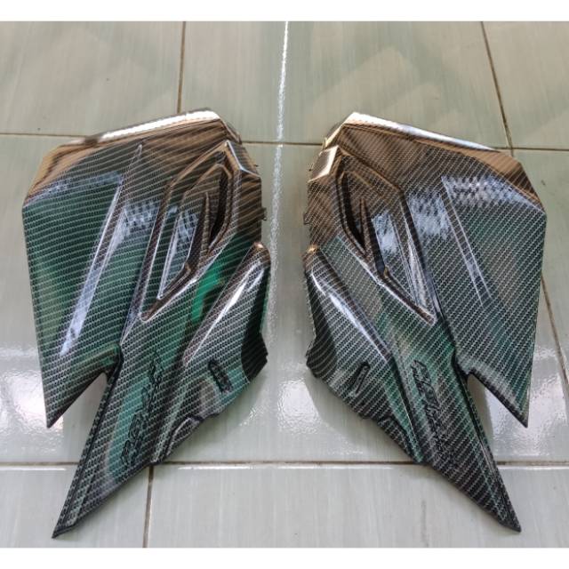 Cover penyambung bodi samping vario 125/150 led carbon wtp