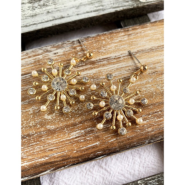 LRC Anting Tusuk Fashion Gold Alloy Pearl Flower Earrings F6753X