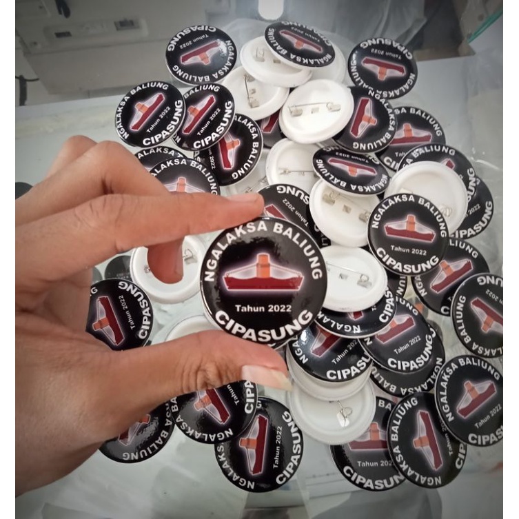 PIN CUSTOM / BROS,Pin Peniti,Pin Panitia,Pin Tanda Pengenal,Pin Komunitas Dll.