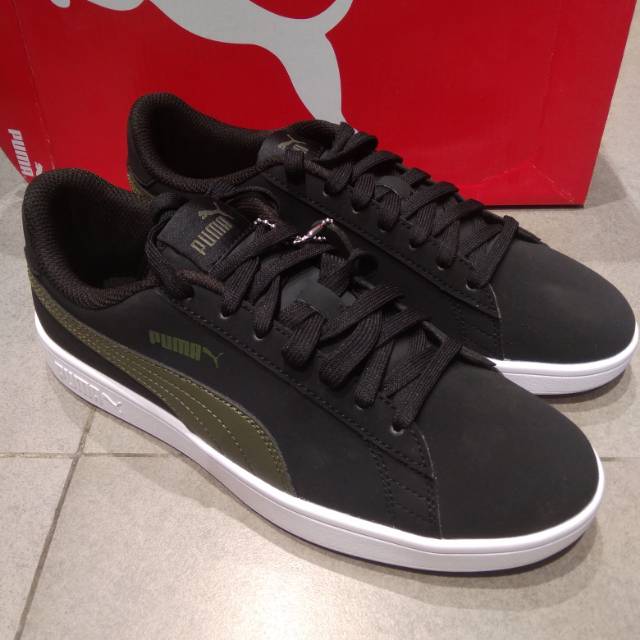 PUMA SMASH v2 BUCK