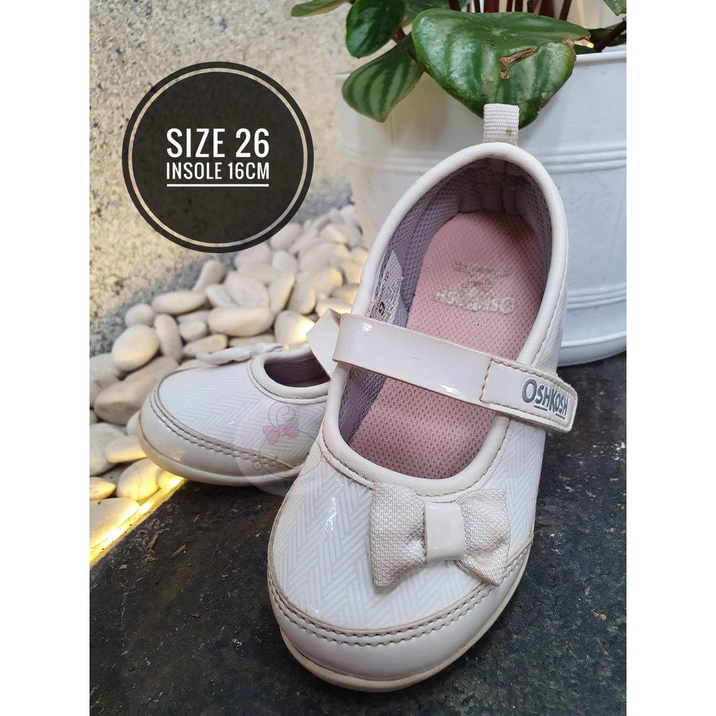 PRELOVED Oshkosh white shoes - sepatu anak / sepatu anak lucu / sepatu anak murah / sepatu anak pere