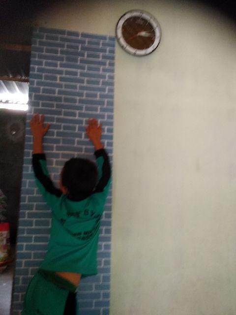 Wallpaper Dinding Sticker Bata List Putih