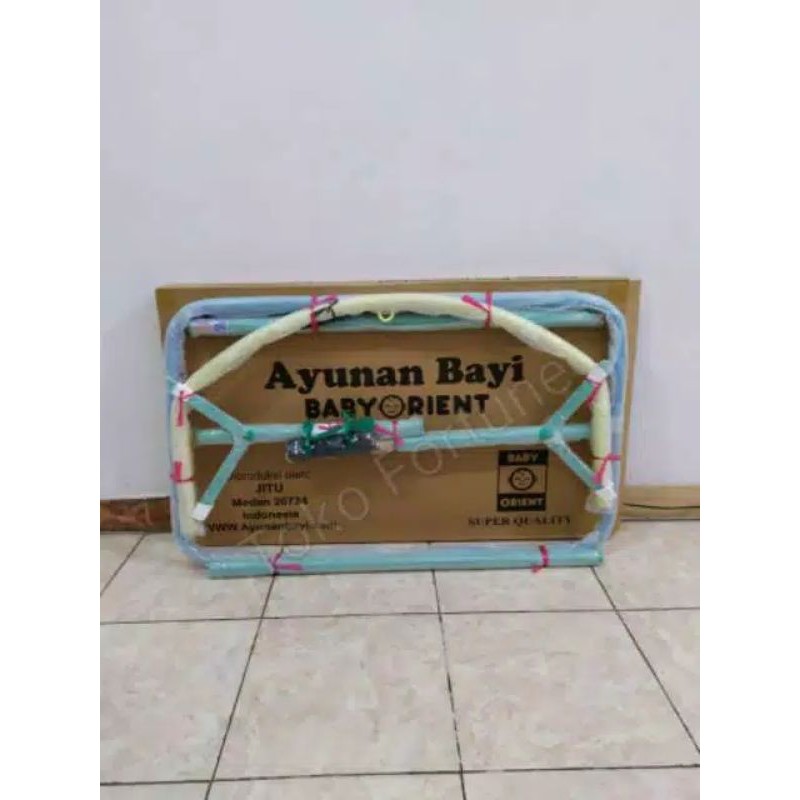 Tiang Ayunan Portable Bayi