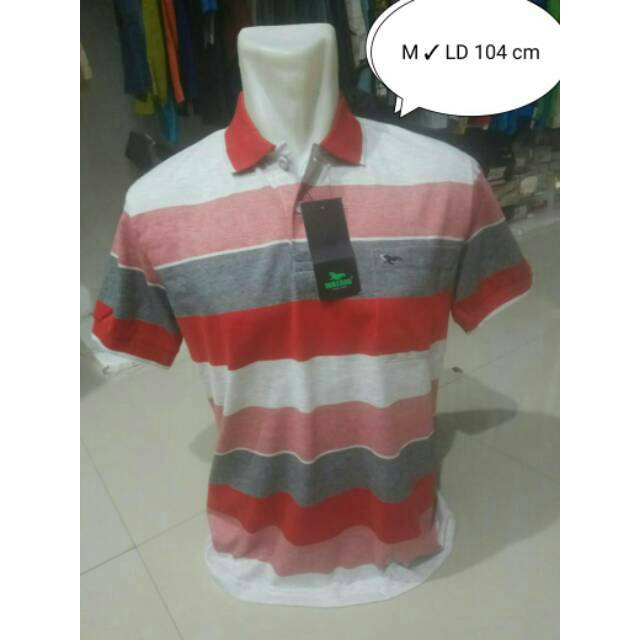 Size M walrus kaos kerah