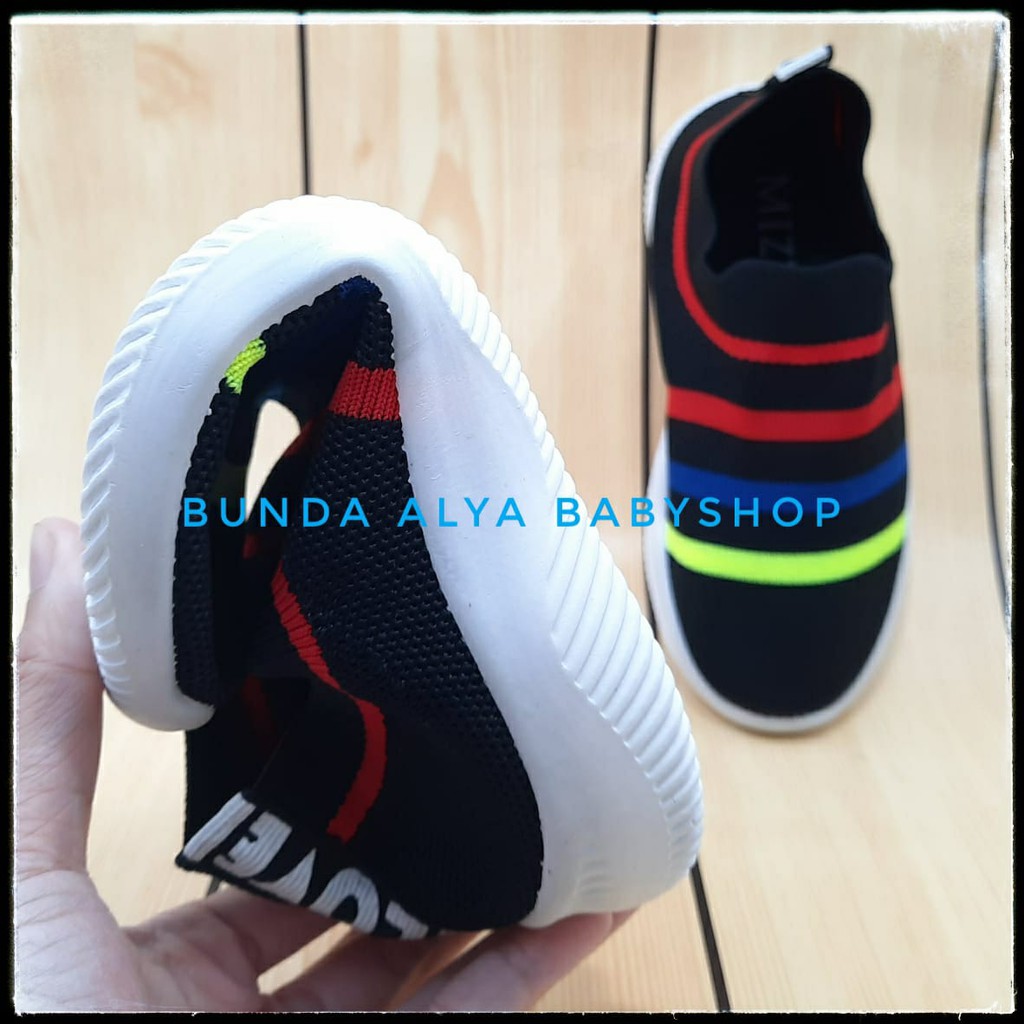 Sepatu Anak Perempuan IMPORT Umur  1 2 3 4 5 6 Tahun Premium Lentur HITAM Sale Sepatu Anak Cewek Cowok Sport Lentur Sporty Nyaman Di Kaki Alas Karet Anti Licin Size 21 - 32