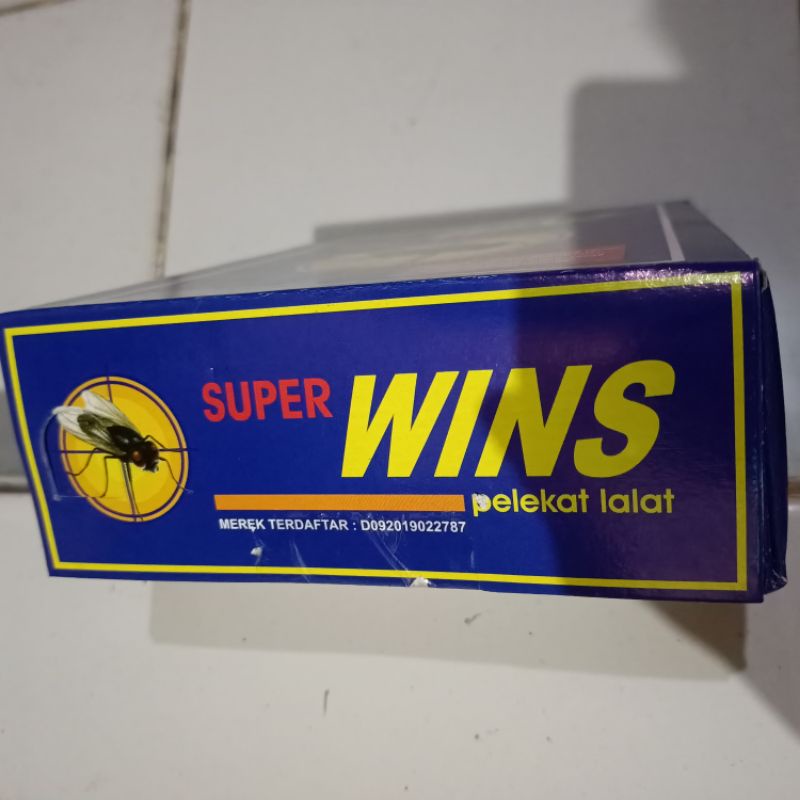 

Lem lalat Super Wins 1 plastik 10 lembar