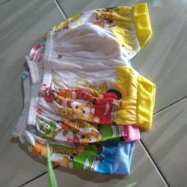 3 celana pendek bayi