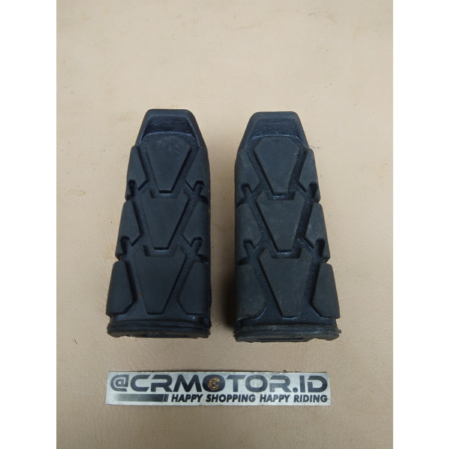 Original karet pijakan footstep foot step depan set kanan kiri Honda Verza 150 CB Verza 150 Megapro 