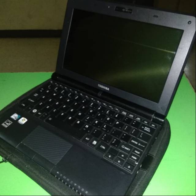 Laptop Toshiba (Notebook) NB300 (Kondisi second/bekas)