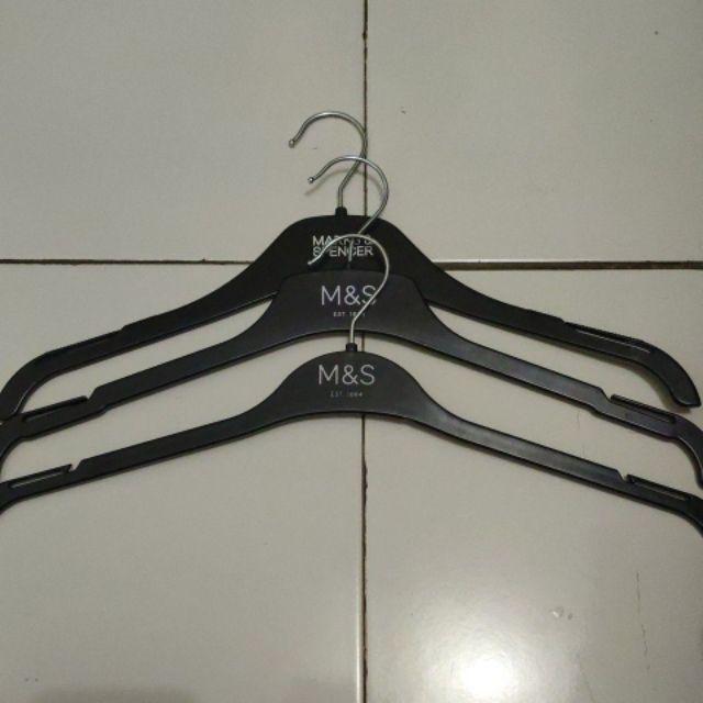 Hanger Murah Meriah Merek Campuran