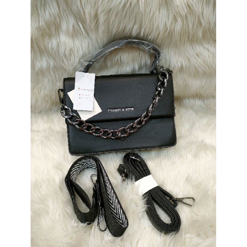 Tas import Charles and Keith