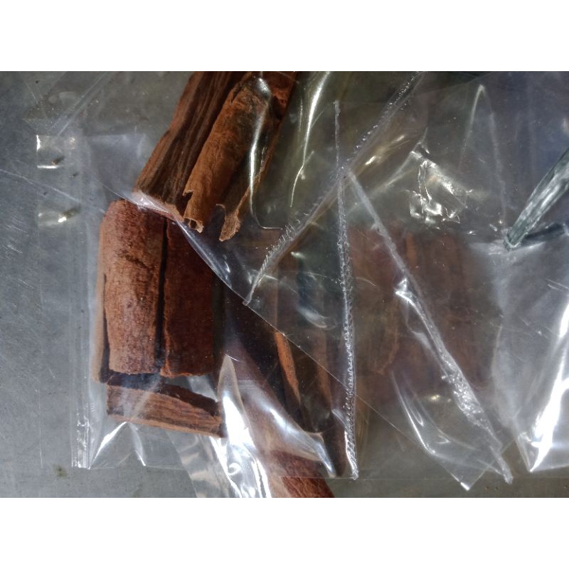 

Kayu Manis, Cengkeh, Jintan, Asam Kandis, Bunga Lawang, Kapolaga