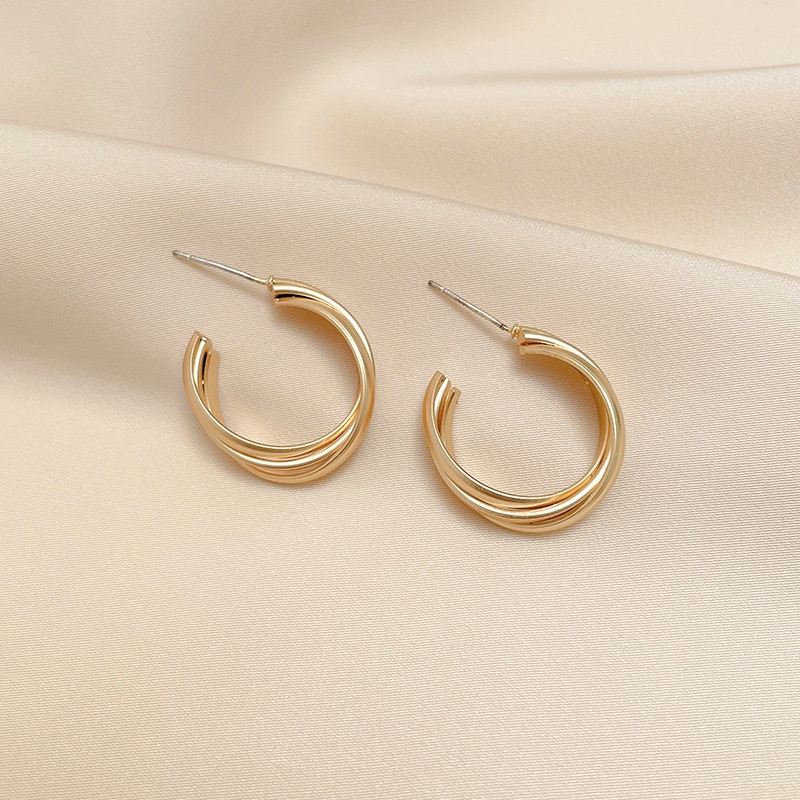 Anting Gaya Korea Untuk Wanita