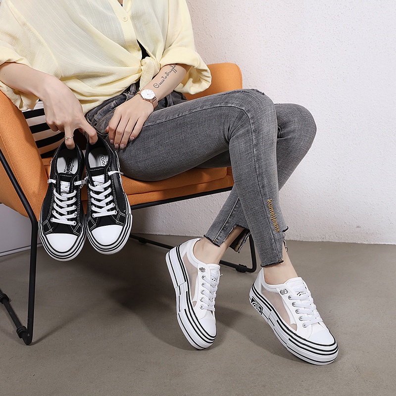 Sepatu Sneakers Wanita Import 726-727-728-5