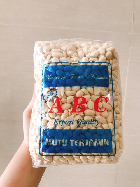 Kacang Kupas KBS 1kg / Kacang Tanah Kupas Tuban KBS 1kg / Kacang Kupas Goreng