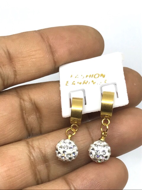 Anting titanium // anting wanita // titanium //anting klip// anting titanium juari bola disco