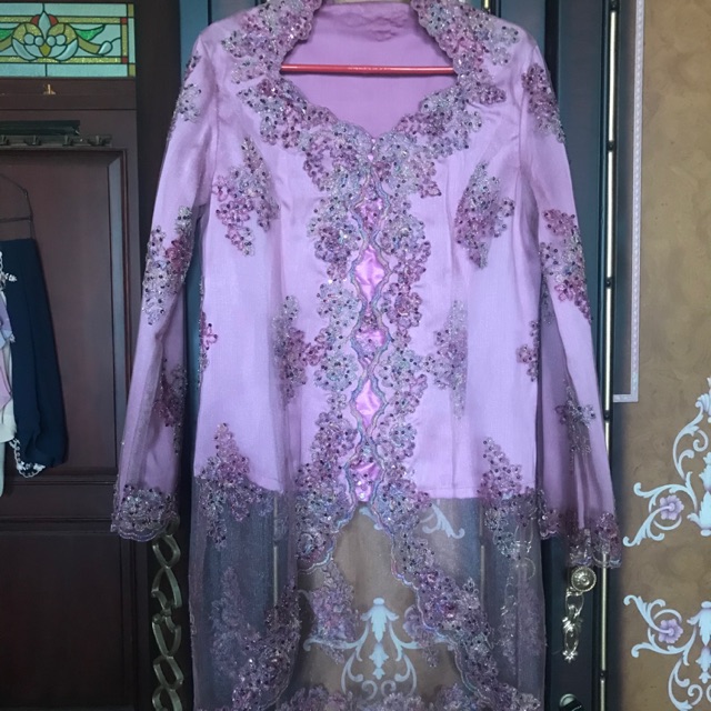 [PRELOVED] Kebaya pink brokat payet