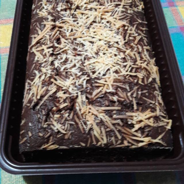 

Brownies cokelat premium panjang 22 cm