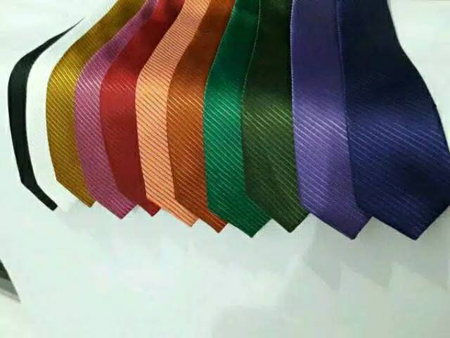 Dasi pria motif salur 3 inchi/medium banyak warna