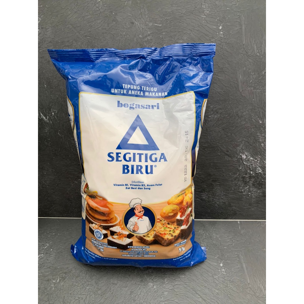 

Bogasari Tepung Terigu Segitiga Biru Premium 1 Kg