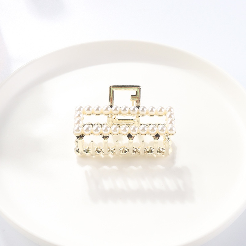 Jepit Rambut Bentuk Hiu Aksen Mutiara Gaya Korea Untuk Wanita