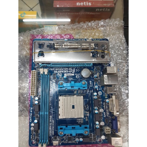 motherboard fm1 gygabite GA-A55M-DS2