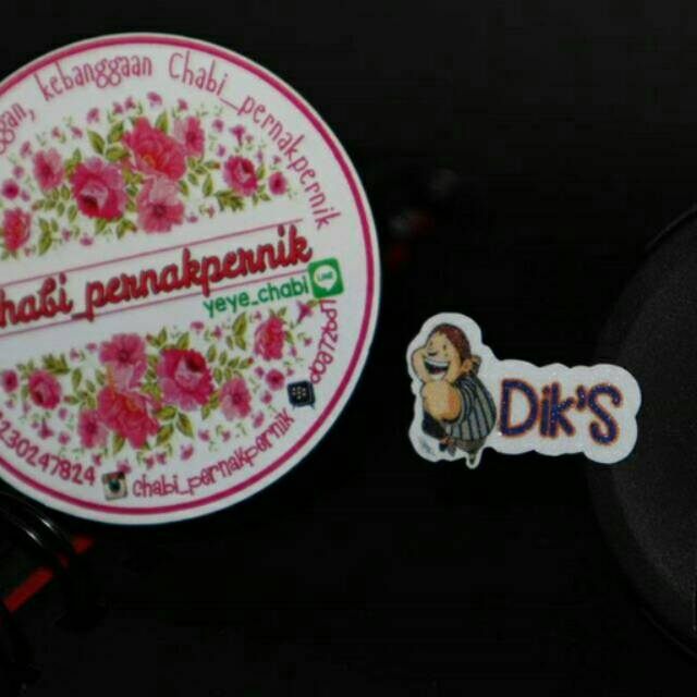 

Stiker nama Warna warni
