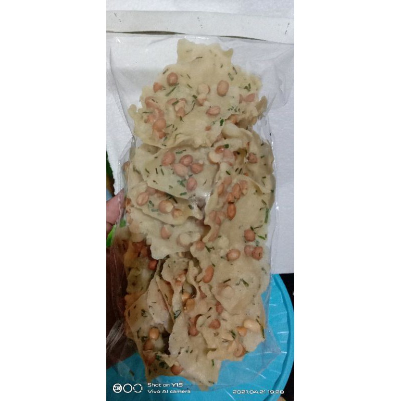 

peyek kacang daun kucai gurih renyah