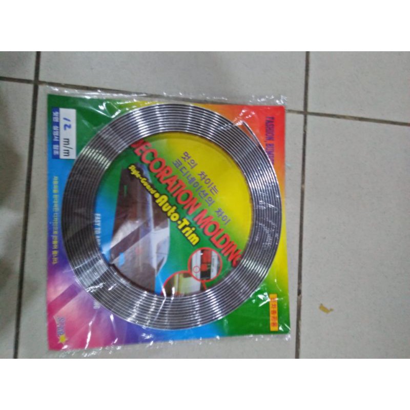 list chrome body moulding